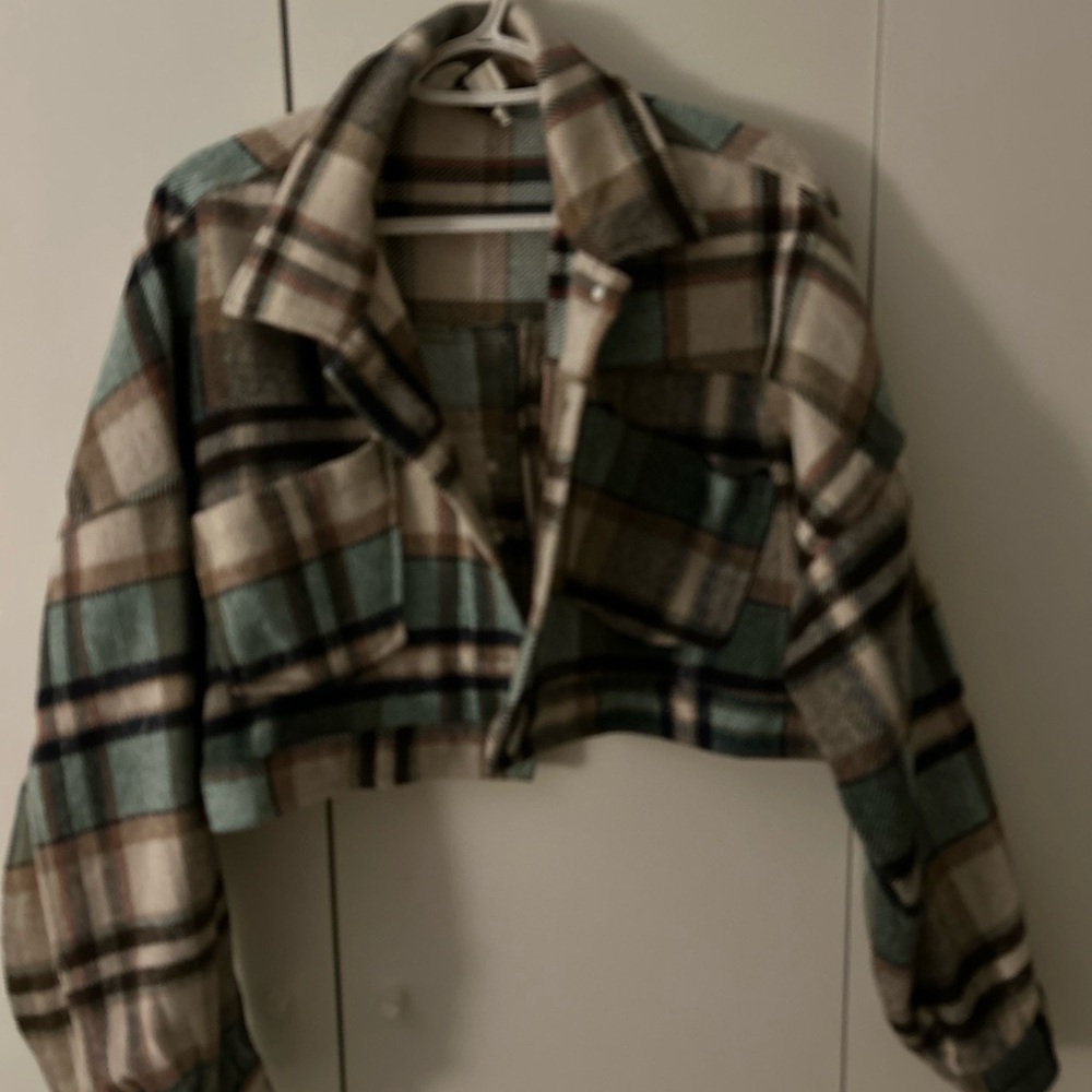HYFVE Multicolor Plaid Cropped Utility Jacket. Size Large Oversized - Picture 6 of 7